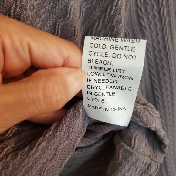 Shein Bundle - Grey Crop Top - Size XS 2 (Fits Like 0) | Stylish & Versatile Set - Picture 3 of 3